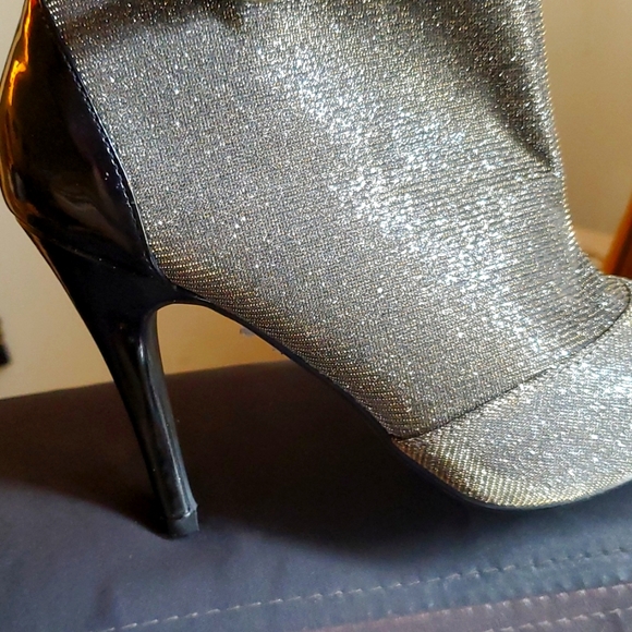 Shimmery high heel angle boots - Picture 4 of 4